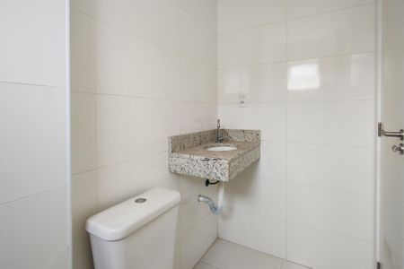 Apartamento para alugar com 82m², 2 quartos e 2 vagas Apartamento para alugar com 82m², 2 quartos e 2 vagasBanheiro da Suíte 1