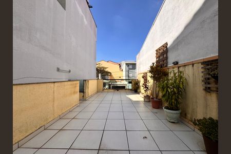Casa à venda com 238m², 3 quartos e 3 vagasVaranda