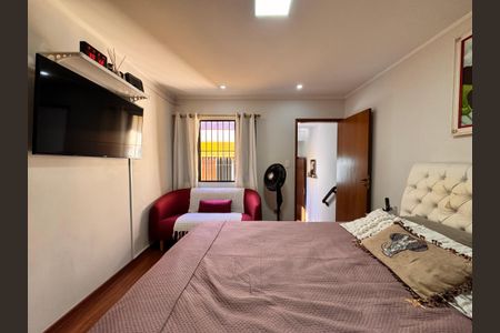 Casa à venda com 238m², 3 quartos e 3 vagasSuite