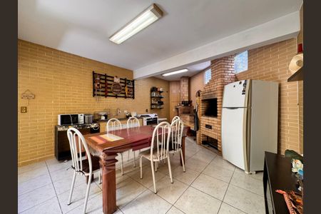 Casa à venda com 238m², 3 quartos e 3 vagasÁrea gourmet 