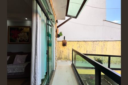 Casa à venda com 238m², 3 quartos e 3 vagasSacada