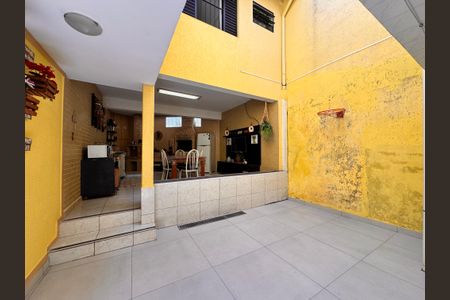 Casa à venda com 238m², 3 quartos e 3 vagasQuintal