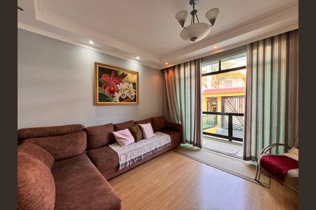 Casa à venda com 238m², 3 quartos e 3 vagasSala