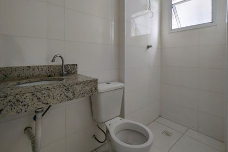 Apartamento para alugar com 82m², 2 quartos e sem vaga Apartamento para alugar com 82m², 2 quartos e sem vagaBanheiro da Suíte 1