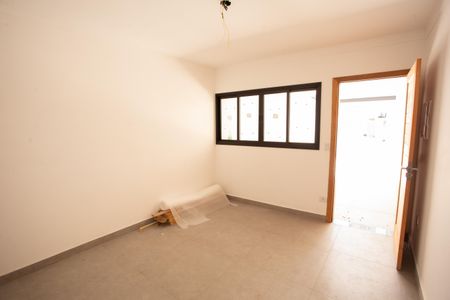Casa à venda com 110m², 3 quartos e 2 vagasSALA