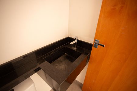 Casa à venda com 110m², 3 quartos e 2 vagasLAVABO