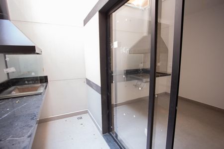 Casa à venda com 110m², 3 quartos e 2 vagasÁREA DE SERVIÇO