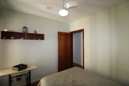 Apartamento à venda com 223m², 4 quartos e 3 vagasQuarto 2