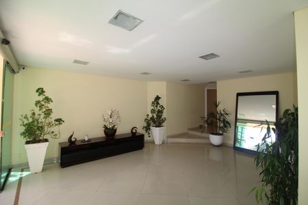 Apartamento à venda com 223m², 4 quartos e 3 vagasHall