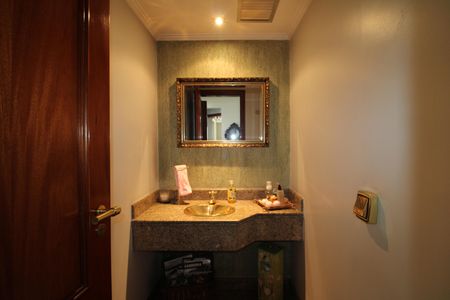 Apartamento à venda com 223m², 4 quartos e 3 vagasLavabo