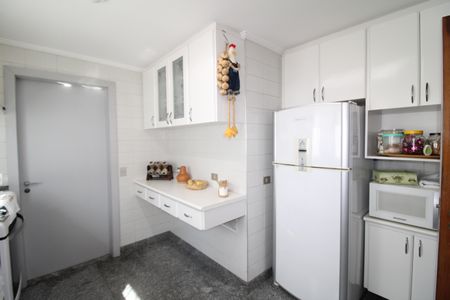Apartamento à venda com 223m², 4 quartos e 3 vagasCozinha