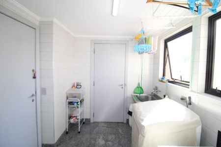 Apartamento à venda com 223m², 4 quartos e 3 vagasÁrea de Serviço