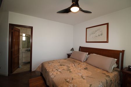 Apartamento à venda com 223m², 4 quartos e 3 vagasQuarto 1