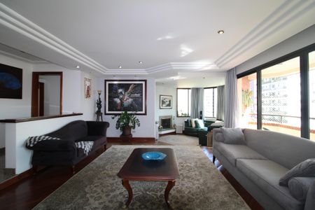 Apartamento à venda com 223m², 4 quartos e 3 vagasSala