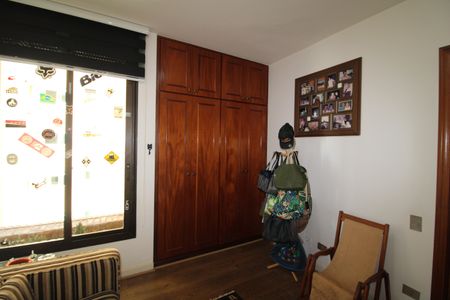 Apartamento à venda com 223m², 4 quartos e 3 vagasQuarto 3