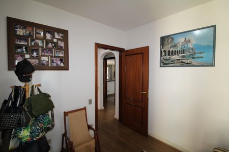 Apartamento à venda com 223m², 4 quartos e 3 vagasQuarto 3