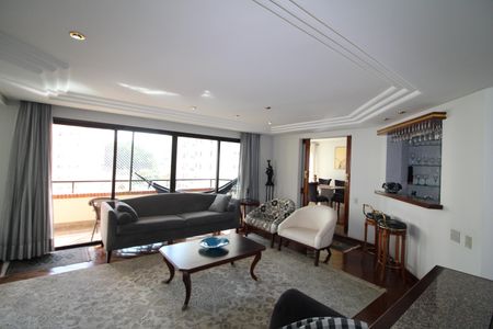 Apartamento à venda com 223m², 4 quartos e 3 vagasSala