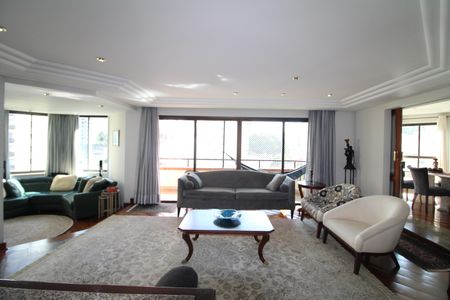 Apartamento à venda com 223m², 4 quartos e 3 vagasSala