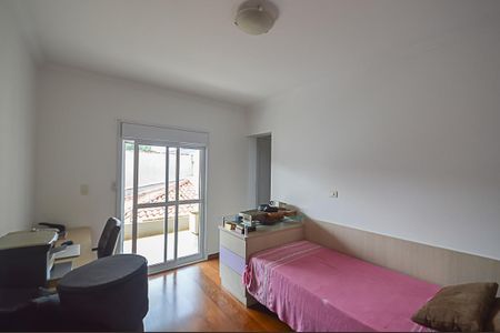 Casa à venda com 350m², 4 quartos e 6 vagas Casa à venda com 350m², 4 quartos e 6 vagasQuarto 2 - Suíte