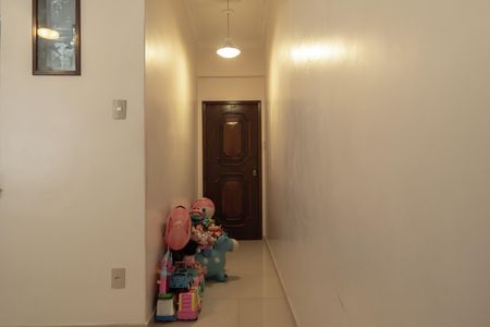 Apartamento para alugar com 80m², 2 quartos e 1 vaga Apartamento para alugar com 80m², 2 quartos e 1 vagaCorredor