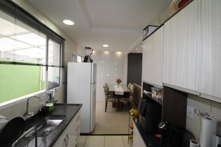 Casa à venda com 129m², 2 quartos e 2 vagasCozinha