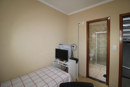 Casa à venda com 129m², 2 quartos e 2 vagasQuarto 1