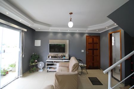 Casa à venda com 129m², 2 quartos e 2 vagasSala