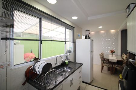 Casa à venda com 129m², 2 quartos e 2 vagasCozinha