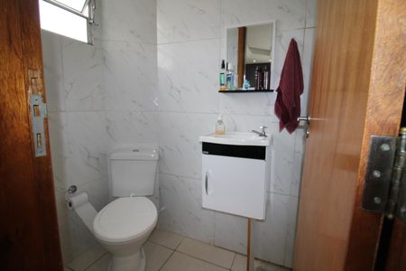 Casa à venda com 129m², 2 quartos e 2 vagasLavabo