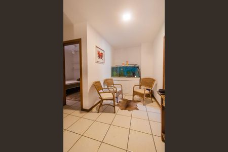 Casa à venda com 154m², 3 quartos e 2 vagasCorredor