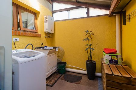 Casa à venda com 154m², 3 quartos e 2 vagasÁrea de Serviço