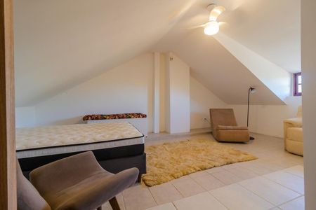 Casa à venda com 154m², 3 quartos e 2 vagasSotão