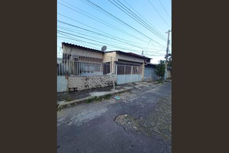 Casa à venda com 239m², 3 quartos e 2 vagasFoto 01