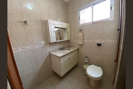 Casa à venda com 180m², 3 quartos e 1 vagaBanheiro