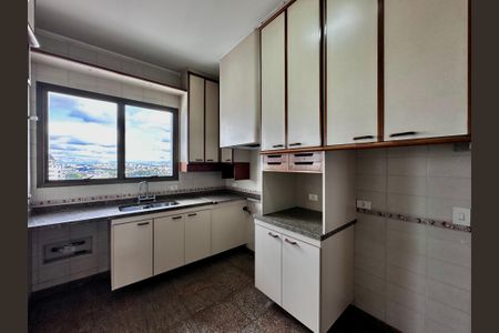 Apartamento para alugar com 161m², 2 quartos e 3 vagas Apartamento para alugar com 161m², 2 quartos e 3 vagasCozinha