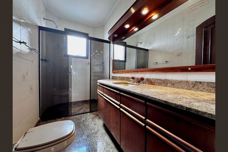 Apartamento para alugar com 161m², 2 quartos e 3 vagas Apartamento para alugar com 161m², 2 quartos e 3 vagasBanheiro Social