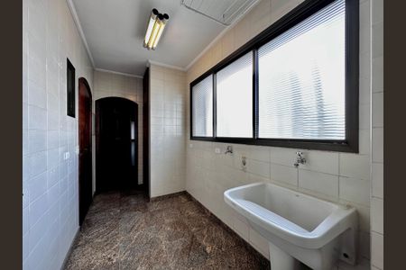 Apartamento para alugar com 161m², 2 quartos e 3 vagas Apartamento para alugar com 161m², 2 quartos e 3 vagasÁrea de Serviço