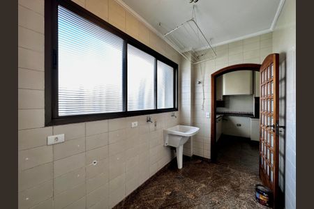 Apartamento para alugar com 161m², 2 quartos e 3 vagas Apartamento para alugar com 161m², 2 quartos e 3 vagasÁrea de Serviço