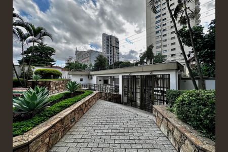 Apartamento para alugar com 161m², 2 quartos e 3 vagas Apartamento para alugar com 161m², 2 quartos e 3 vagasEntrada