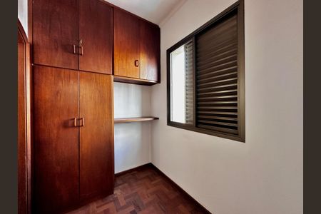 Apartamento para alugar com 161m², 2 quartos e 3 vagas Apartamento para alugar com 161m², 2 quartos e 3 vagasQuarto de Serviço