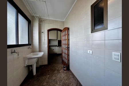 Apartamento para alugar com 161m², 2 quartos e 3 vagas Apartamento para alugar com 161m², 2 quartos e 3 vagasÁrea de Serviço