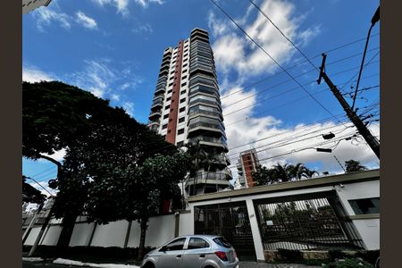 Apartamento para alugar com 161m², 2 quartos e 3 vagas Apartamento para alugar com 161m², 2 quartos e 3 vagasFachada