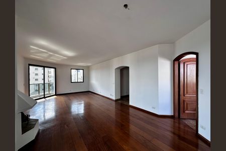 Apartamento para alugar com 161m², 2 quartos e 3 vagas Apartamento para alugar com 161m², 2 quartos e 3 vagasSala