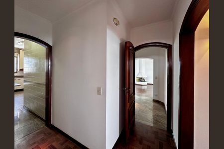 Apartamento para alugar com 161m², 2 quartos e 3 vagas Apartamento para alugar com 161m², 2 quartos e 3 vagasCorredor Quartos