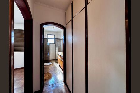 Apartamento para alugar com 161m², 2 quartos e 3 vagas Apartamento para alugar com 161m², 2 quartos e 3 vagasCloset Quarto 2