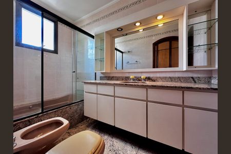 Apartamento para alugar com 161m², 2 quartos e 3 vagas Apartamento para alugar com 161m², 2 quartos e 3 vagasBanheiro Suíte