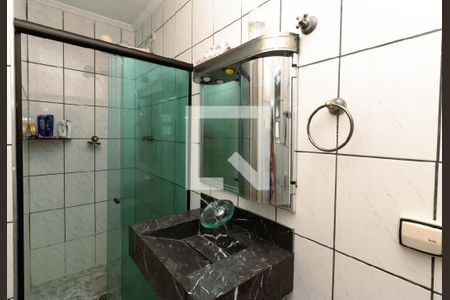 Casa à venda com 180m², 3 quartos e 4 vagasBanheiro 2