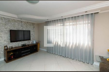 Casa à venda com 180m², 3 quartos e 4 vagasSala