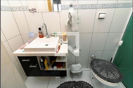 Casa à venda com 180m², 3 quartos e 4 vagasBanheiro 3