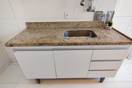 Apartamento à venda com 110m², 2 quartos e 1 vaga Apartamento à venda com 110m², 2 quartos e 1 vagaCozinha e Área de Serviço